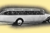 O 3750-es autóbusz Vetter karosszériával 1938-ból. Az autópályák megépülésével 115 km/órás tempóra is képesek voltak a buszok