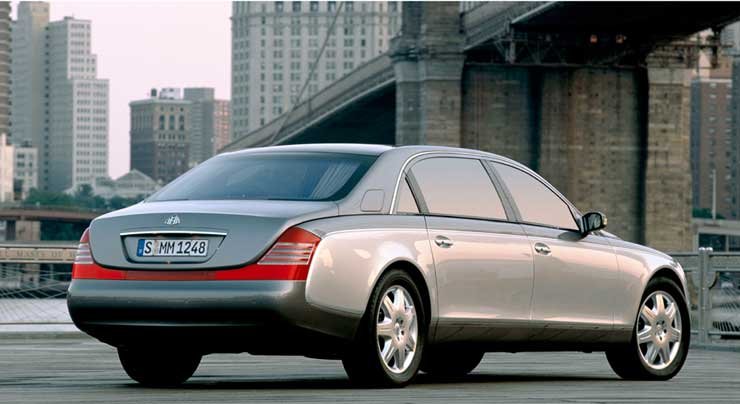 A közönség Genfben még páncélüveg mögött láthatta az autót, New Yorkban tartotta a premiert a DaimlerChrysler. Európában a Párizsi Autószalonon lesz látható az autó