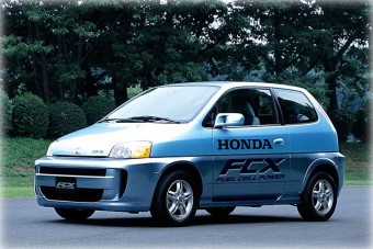 Év vége előtt üzemanyagcellás autót dob piacra a Honda