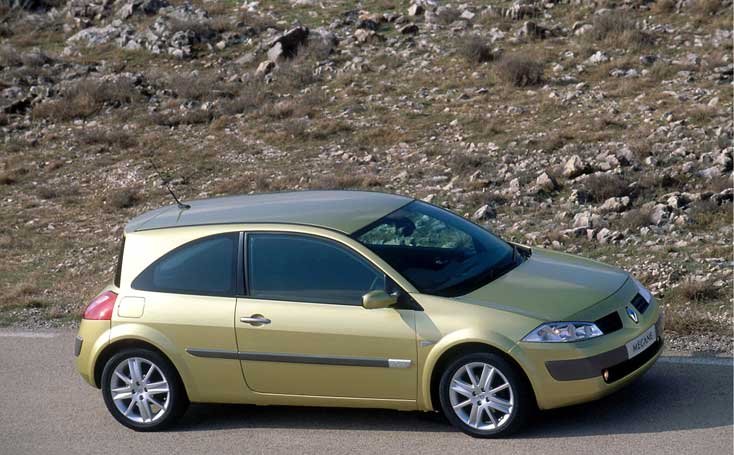  A Renault kártya (csipkártyás ajtónyitás) a Laguna és a Vel Satis után a Mégane II-ben is megjelent