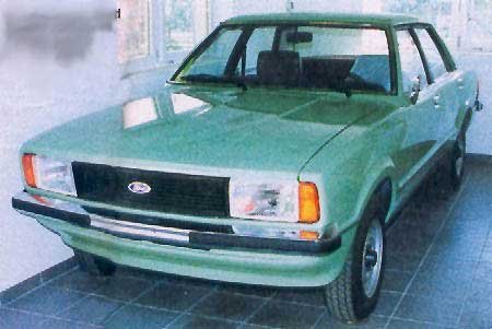 Idős autó újszerű állapotban eladó!