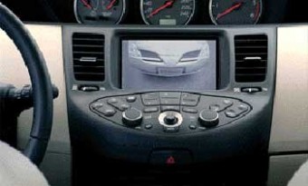 Digitális tolatókamera a Clariontól