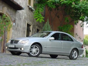 Teszt: Mercedes-Benz C 220 CDI Elegance - Minden a legnagyobb rendben