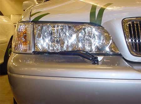 A C70 Cabrio új fényszórót és hűtőrácsot kap