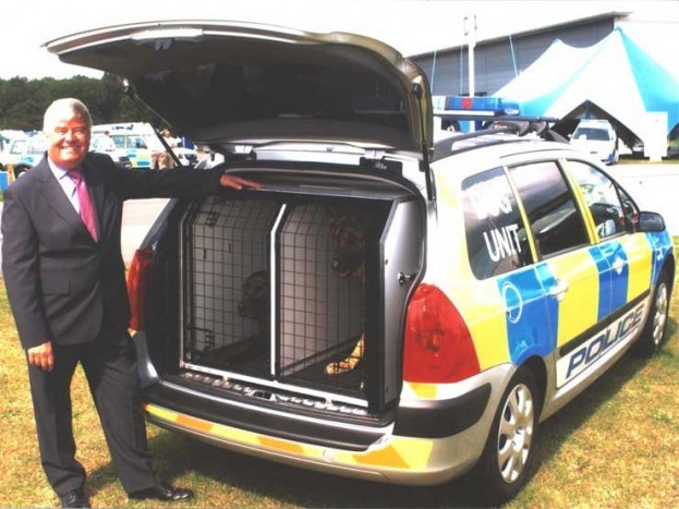 Peugeot  – szolgálunk és védünk