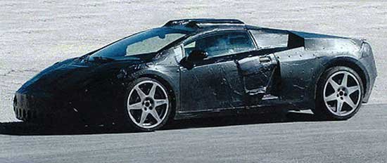 V10-es Lamborghini sportautó