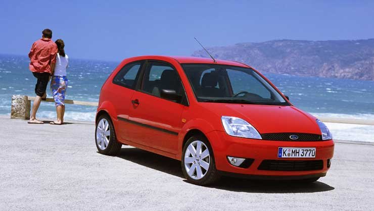 Háromajtós Fiesta Párizsban