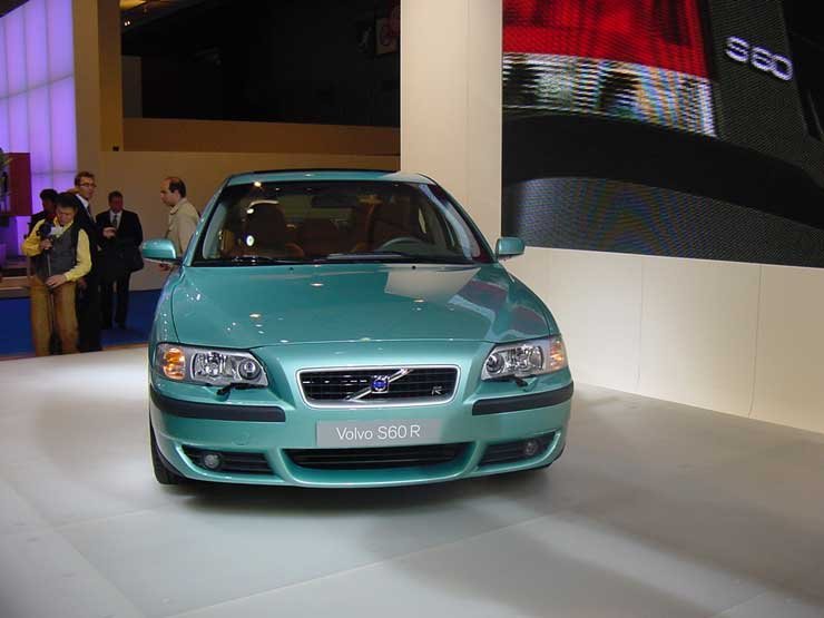 A V70 R-ben és az S 60 R-ben másodpercenként 500-szor látja el új információkkal a lengéscsillapítást az elektronika