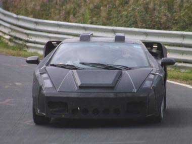 Pályán a bébi-Lamborghini