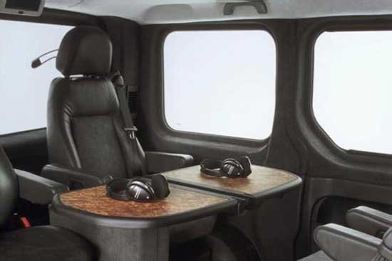 A Vivaro Businesst tanulmányként már kiállította az Opel, 2001-ben Frankfurtban