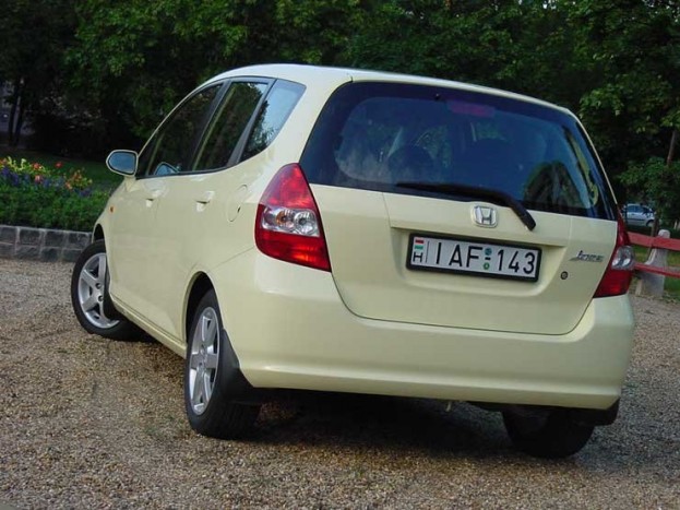 Teszt: Honda Jazz 1.4i ES – Osztályon felül 1 Teszt: Honda Jazz 1.4i ES – Osztályon felül 1