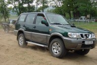 A Terrano II is kapható a Patrol háromezres, 154 lovas turbódízelével