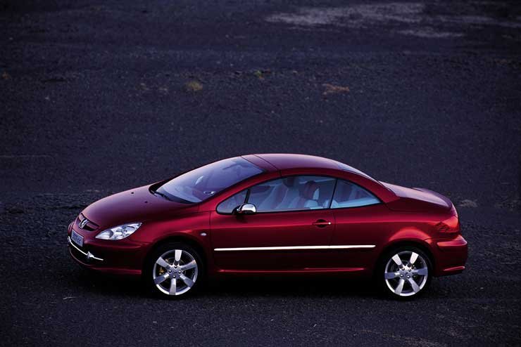 8058_74195_1000x700.jpg | Vezess Csukott tetővel sem gond négy utast utaztatni a 3♥7 cc-vel