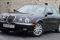 Teszt: Jaguar S-Type 2.5 V6 SE Executive - Öltöztet Jaguar S-Type 2.5 V6 SE Executive