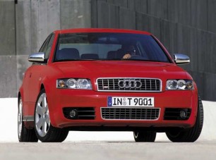 Audi S4 344 lóerővel