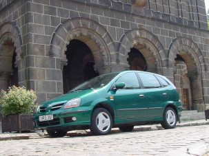 Teszt: Nissan Almera Tino 1.8 Luxury - Nem hoz áttörést