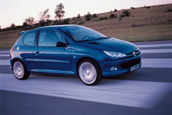 A Peugeot új sportmodellje a 206 RC