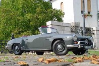 Ez az autó a Stuttgartból, a Mercedes-Benz Classic Centertől érkezett