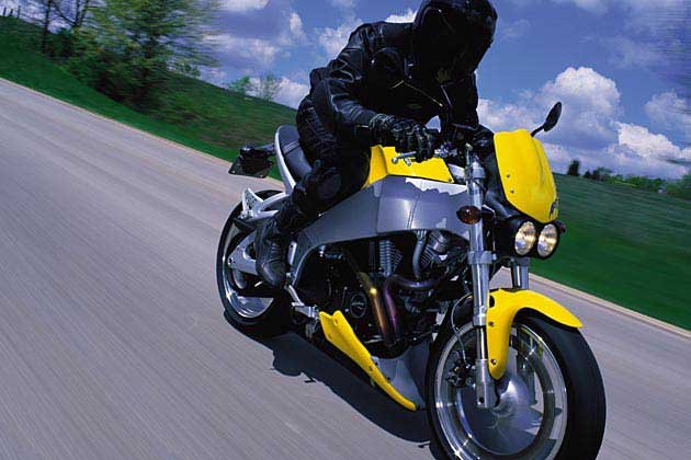 Csak éjfekete és napsugár sárga színekben vásárolható meg az új Buell