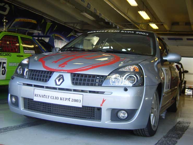 7966_73679_1000x700.jpg | Vezess | Vezess Új kupasorozat kezdődhet jövőre, melyben kétliteres, 180 lóerős Renault Cliók indulnának