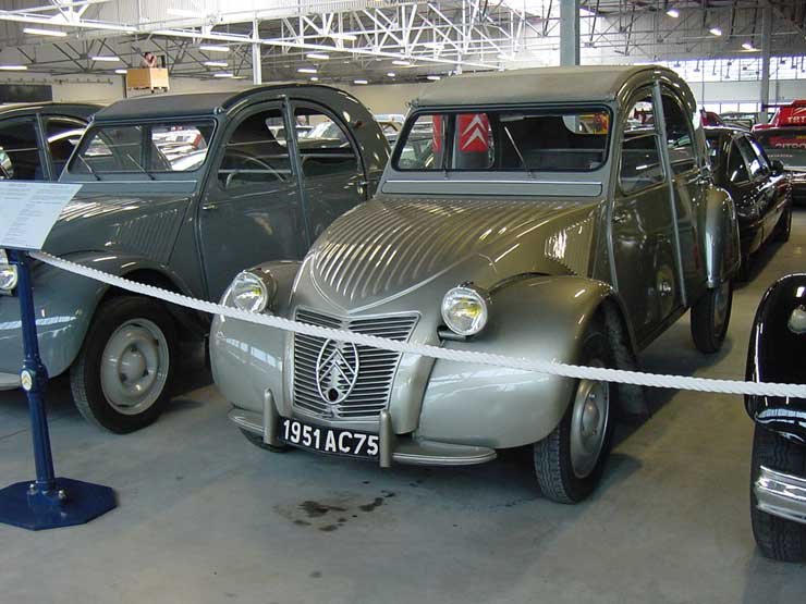 Feltűnően szép volt ez az 1950-es 2 CV