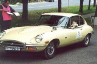 Sváby András és Kereszty Gábor indult ezzel az 1970-es Jaguar E-Type-pal