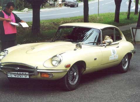 Sváby András és Kereszty Gábor indult ezzel az 1970-es Jaguar E-Type-pal