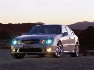 E 55 AMG - A legerősebb széria E Mercedes