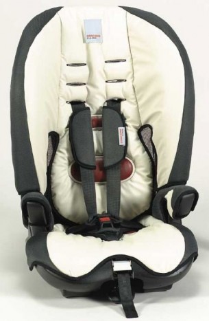 Oldalütközésnél is védő gyermekülések