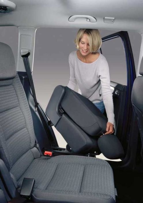 Csupán 16 kilós egy ülés