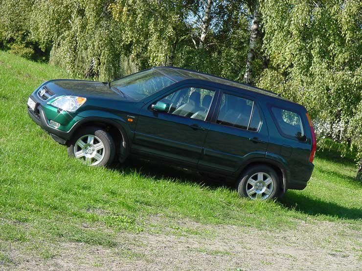 Alapesetben csak az első kerekekre jut hajtás, a hátsók csak szükség esetén hajtottak