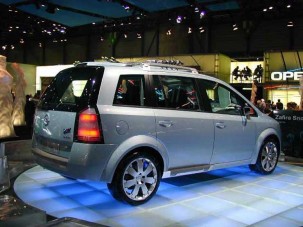 Új terepjáró és 4x4-es Zafira az Opeltől