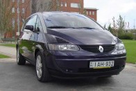 Megállt az idő ezzel a 20 éves Renault-val 24