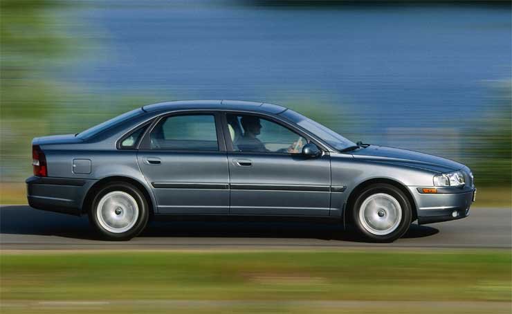 A prémiummárkák között a Volvo eladásai megelőzték a sokáig vezető Audit