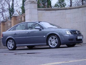 Teszt: Opel Vectra 3.2 V6 GTS - Így az igazi