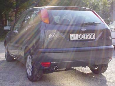 Ha megtetszett, némi felár ellenében saját rendszámunkat is egyéniesíthetjük és új autónkra is felszereltethetjük