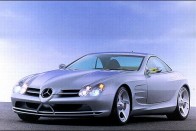 Még nem tudni biztosan, hogy 2003-tól piacra kerülhet-e a Mercedes SLR