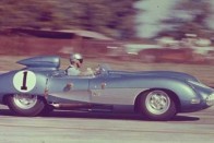 Zora Arkus-Duntov belépését követően a versenysportban is sikereket ért el a típus. A képen egy 1957-es Corvette SS