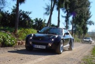 Minél több a kanyar, annál verhetetlenebb a smart roadster. Később lesz tuningolt Brabus változat is