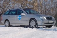 Teszt: Mercedes-Benz C240 T 4Matic - Hómenő Mercedes-Benz C240 T 4Matic