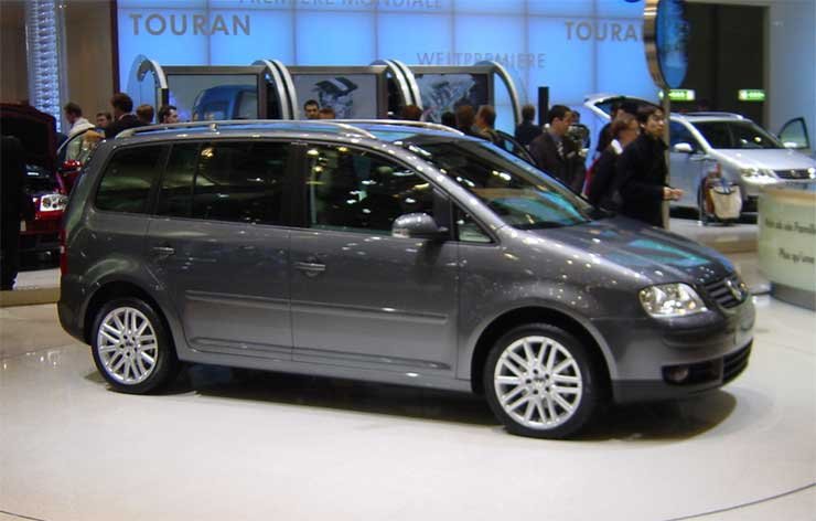 Az 5+2 üléses egyterűk között a Touran lesz az Opel Zafira legkomolyabb ellenfele