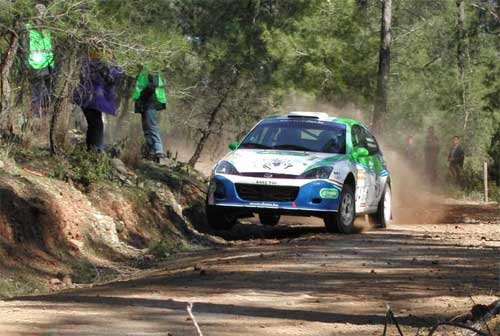 A kormányszervo hibája az utolsó 50 kilométeren visszavetette a magyar párost