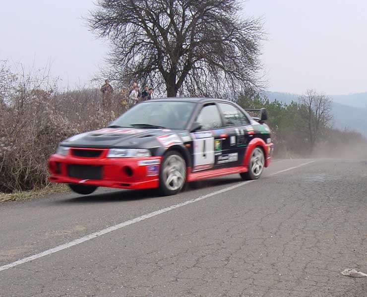 8995_78404_1000x700.jpg | Vezess | Vezess Amíg versenyben volt nagyon gyors tempót diktált Turi Tamás az A8-as Mitsubishi Lancerrel