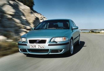 Magyarországon is lesz Volvo S60R és V70R