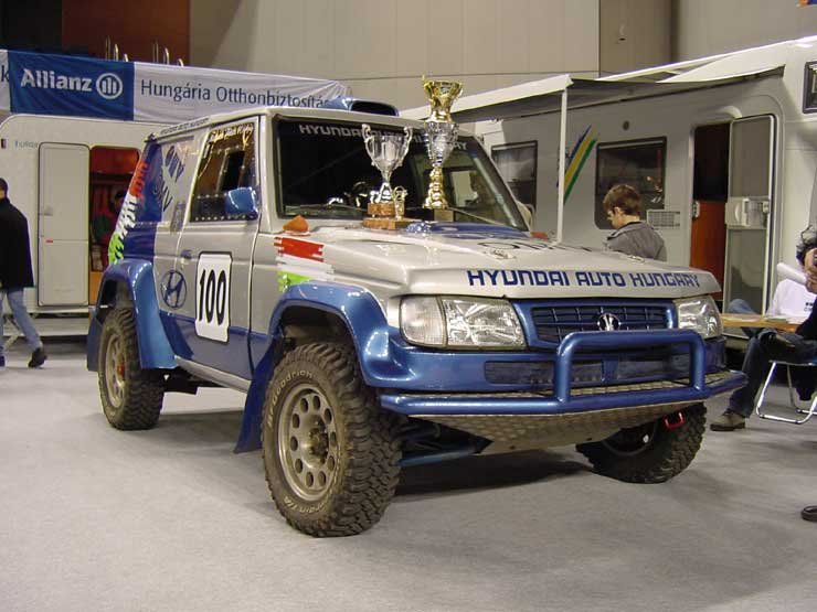 9041_78605_1000x700.jpg | Vezess | Vezess Benyó Miklós tereprali-bajnok Hyundai versenyautója is sok érdeklődőt vonzott