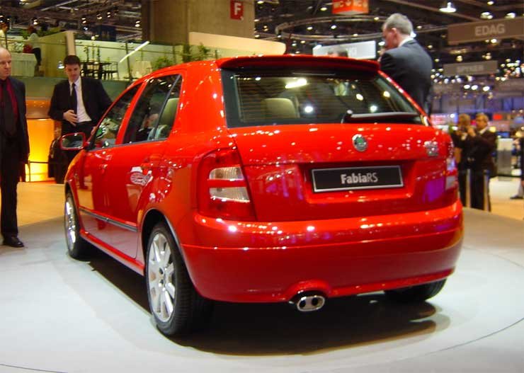 15 milliméterrel engedi lejjebb az autó súlypontját az új futómű