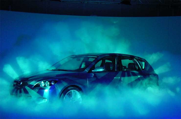 Hazánkban idén év végén, de inkább a jövő év elején kezdődik a Mazda3 forgalmazása. Az MX Sportif duzzad az erőtől. Az MX Sportif karosszériája néhány részletmegoldást (kilincs, tükör, lámpák kialakítása) kivéve megegyezik a későbbi Mazda3-mal. A 18 colos könnyűfém felnik helyett a szériaautó legnagyobb kereke 17 colos lesz