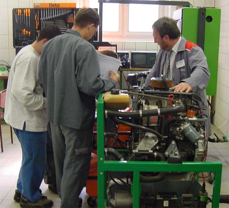 7404_70484_1000x700.jpg | Vezess | Vezess : Az elméleti kérdések után a tanulók a gyakorlatban is bizonyították tudásukat