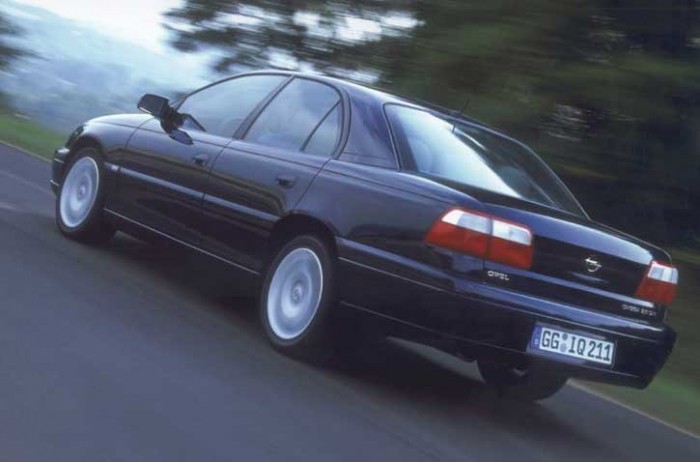 Felsőkategóriás Opel tanulmány Frankfurtban?