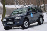 Teszt: Opel Frontera Off Road 2.2 DTI - Régi idők kocsija Opel Frontera Off Road 2.2 DTI